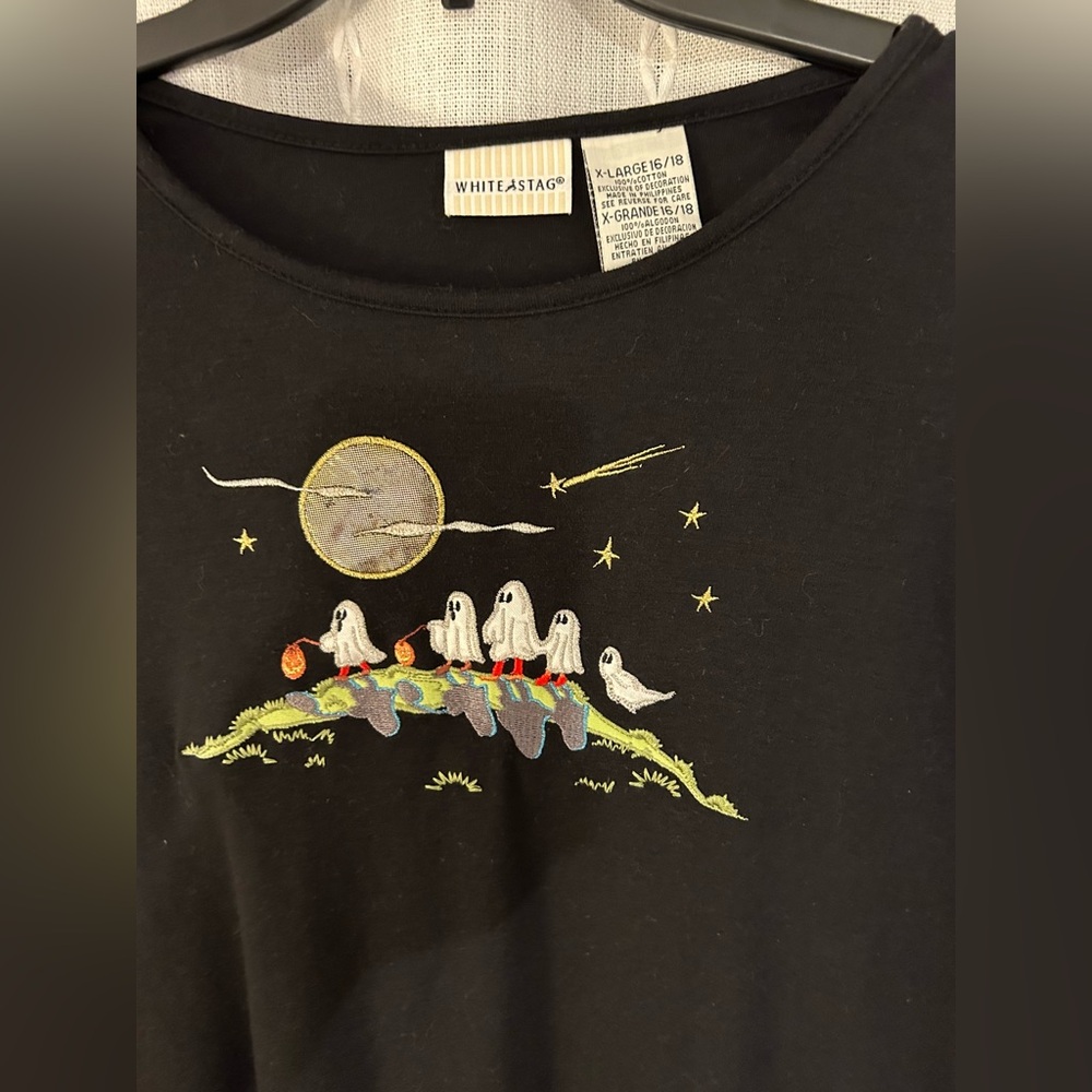 White Stag Halloween women’s long sleeve, black t-shirt. Sz 16/18